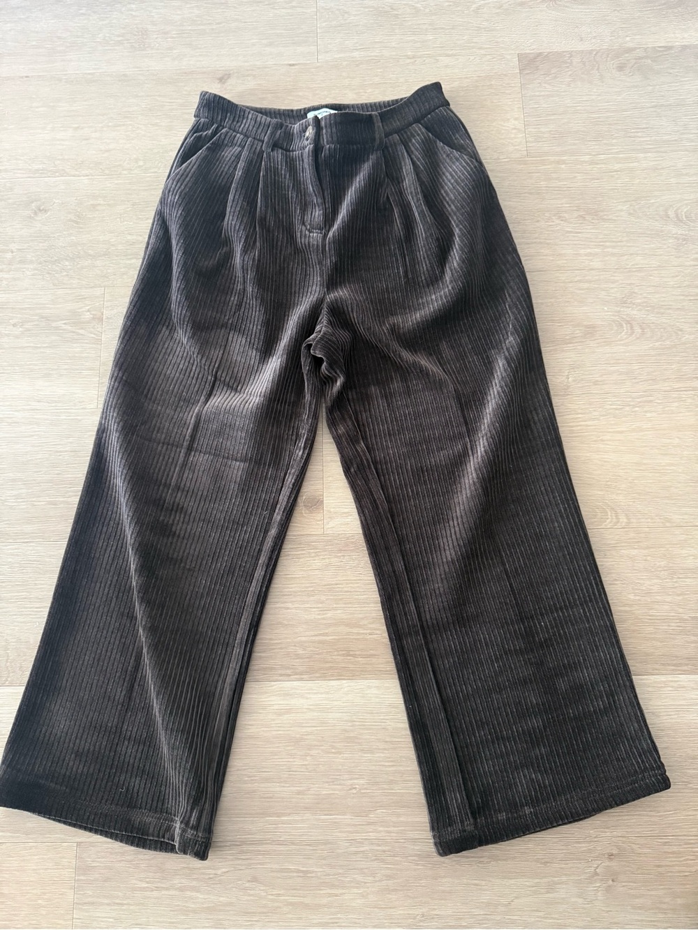 Rumored Wide-Leg Corduroy Pants in Dark Brown